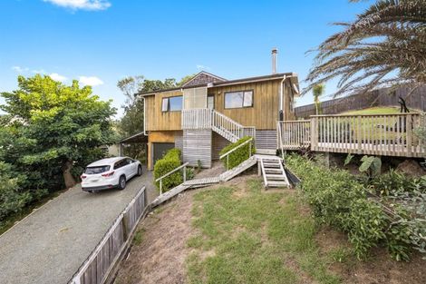 Photo of property in 15 Empressa Heights, Helensville, 0800