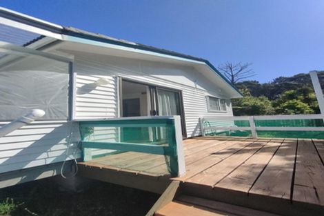 Photo of property in 21 Pendlebury Street, Green Bay, Auckland, 0604