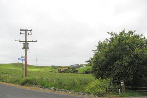 Photo of property in 171b Razorback Road, Bombay, 2472