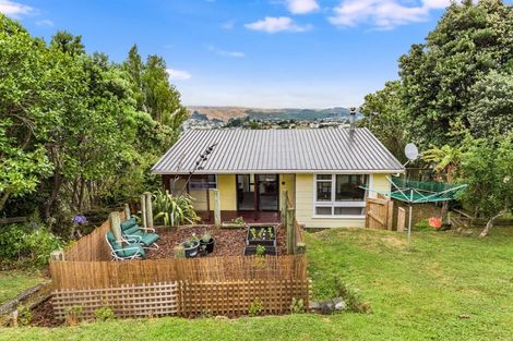 Photo of property in 13 Yemen Place, Ascot Park, Porirua, 5024