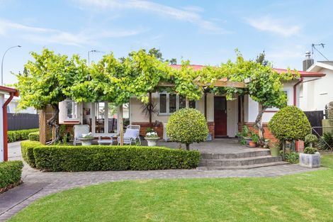 Photo of property in 153 Gloucester Street, Taradale, Napier, 4112