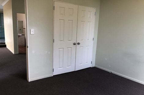 Photo of property in 2 Ballyward Close, East Tamaki, Auckland, 2013