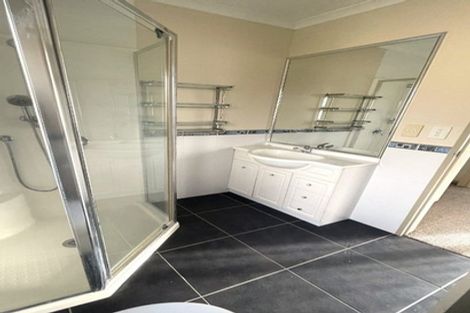 Photo of property in 71 Wayne Francis Drive, Flat Bush, Auckland, 2016