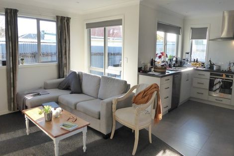 Photo of property in 20 Puriri Terrace, Roslyn, Palmerston North, 4414