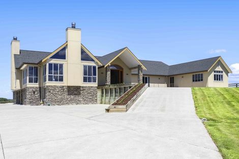 Photo of property in 759 Tuhikaramea Road, Ngahinapouri, Hamilton, 3290