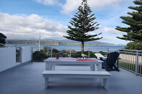 Photo of property in 184 Breaker Bay Road, Breaker Bay, Wellington, 6022