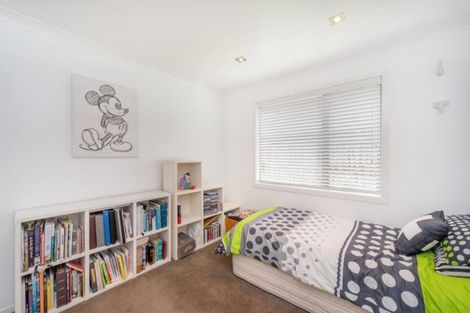 Photo of property in 27 Norfolk Drive, Cambridge, 3434