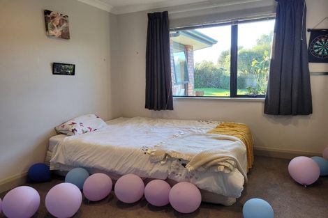 Photo of property in 99 Kuratawhiti Street, Greytown, 5794