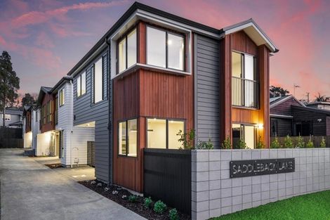 Photo of property in 2/114 Saddleback Rise, Murrays Bay, Auckland, 0630