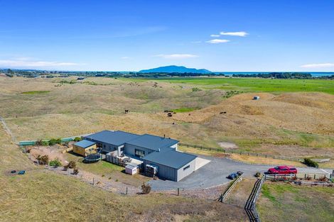 Photo of property in 174 Harakeke Road, Te Horo, Otaki, 5581