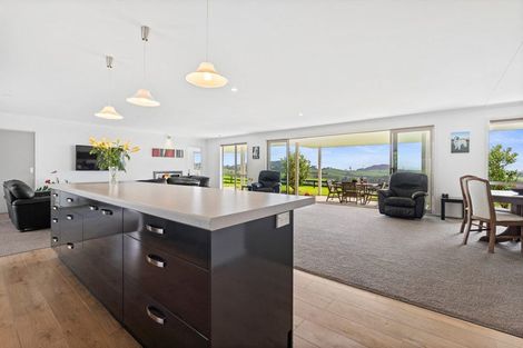 Photo of property in 1518 Old North Road, Helensville, 0875