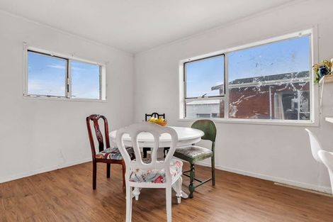 Photo of property in 247 Henderson Valley Road, Henderson, Auckland, 0612