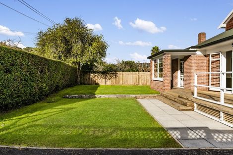 Photo of property in 13 Horotutu Road, Greenlane, Auckland, 1061