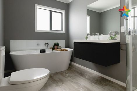 Photo of property in 17 Rotoiti Place, Paraparaumu, 5032