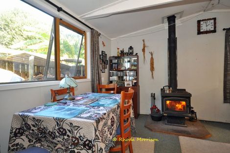 Photo of property in 11 Moana Road, Tinopai, Matakohe, 0593