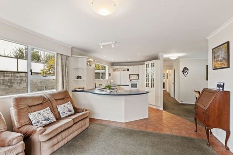 Photo of property in 9 Kapu Grove, Whalers Gate, New Plymouth, 4310