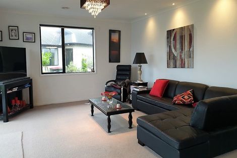 Photo of property in 61 Links Drive, Waiwhakaiho, New Plymouth, 4312