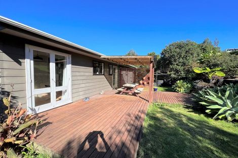 Photo of property in 16 Panzic Place, Glen Eden, Auckland, 0602