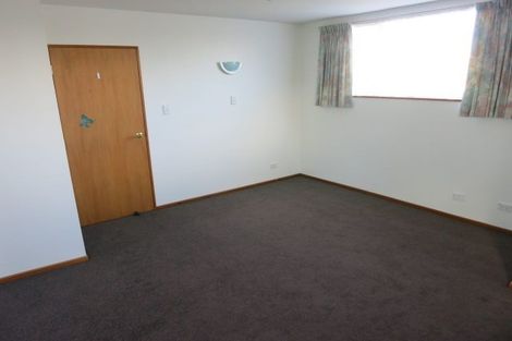 Photo of property in 2/104 Yaldhurst Road, Sockburn, Christchurch, 8042