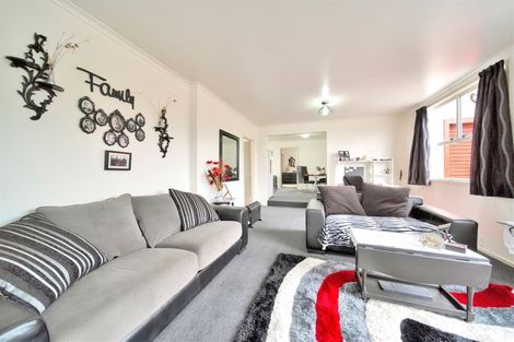 Photo of property in 55 Kawei Road, Ohawe, Hawera, 4671