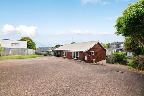 Photo of property in 2/23 Duncan Avenue, Te Atatu South, Auckland, 0610