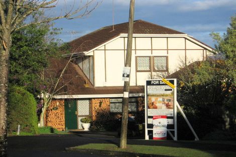 Photo of property in 12 Hurstbourn Priors, Goodwood Heights, Auckland, 2105