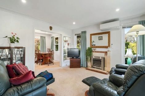 Photo of property in 5 Churchill Road, Murrays Bay, Auckland, 0630