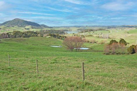 Photo of property in 91 Whaka Street, Maungaturoto, 0520