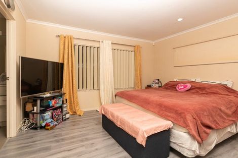 Photo of property in 19 Foxlaw Street, Randwick Park, Auckland, 2105