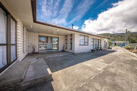 Photo of property in 5 Hawes Street, Waimangaroa, Westport, 7891