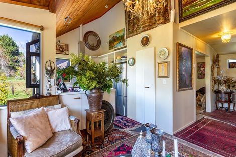 Photo of property in 71 Gillespie Place, Acacia Bay, Taupo, 3385