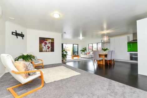 Photo of property in 17 Dorchester Place, Nawton, Hamilton, 3200