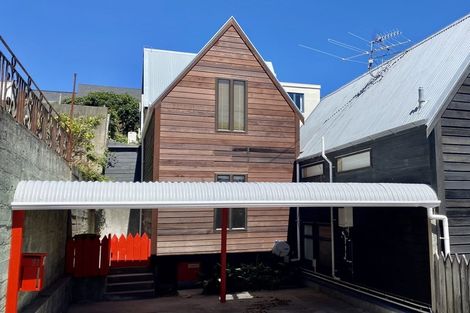Photo of property in 94 Majoribanks Street, Mount Victoria, Wellington, 6011