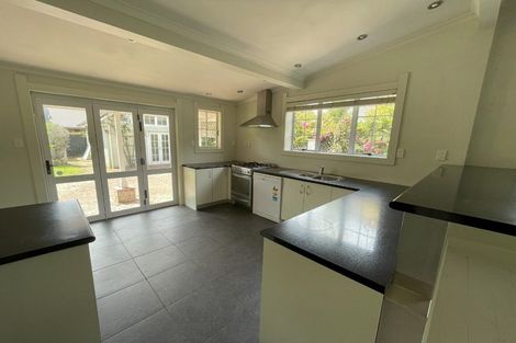 Photo of property in 20 Middle Road, Havelock North, 4130