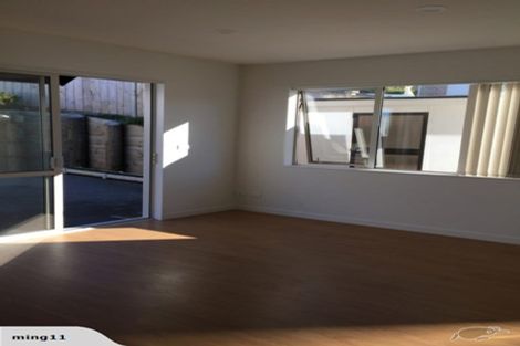 Photo of property in 24 Para Close, Fairview Heights, Auckland, 0632