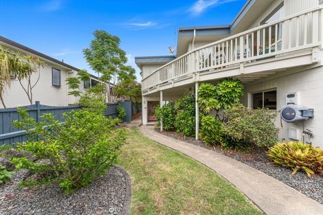Photo of property in 14 Clyside Avenue, Half Moon Bay, Auckland, 2012