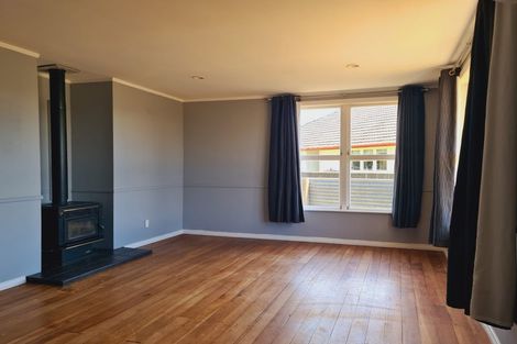 Photo of property in 16 Avon Terrace, Roslyn, Palmerston North, 4414