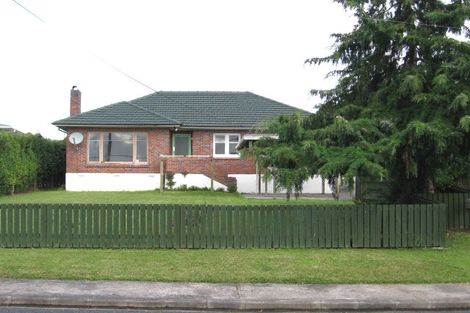 Photo of property in 61 Sylvan Crescent, Te Atatu South, Auckland, 0610