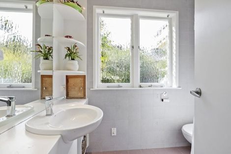 Photo of property in 85 Wood Bay Road, Titirangi, Auckland, 0604