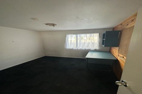 Photo of property in 3/125 Carrington Road, Point Chevalier, Auckland, 1025