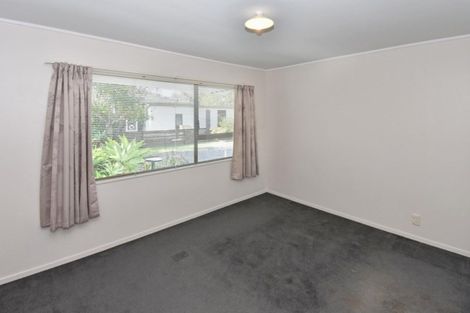 Photo of property in 2/11 Beaumaris Way, Conifer Grove, Takanini, 2112