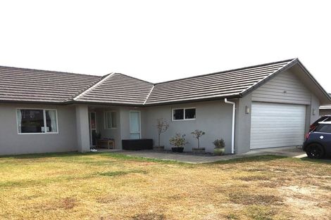 Photo of property in 14 Tiaki Way, Cambridge, 3434