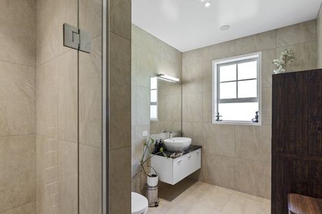 Photo of property in 7 Westall Lane, Avonhead, Christchurch, 8042