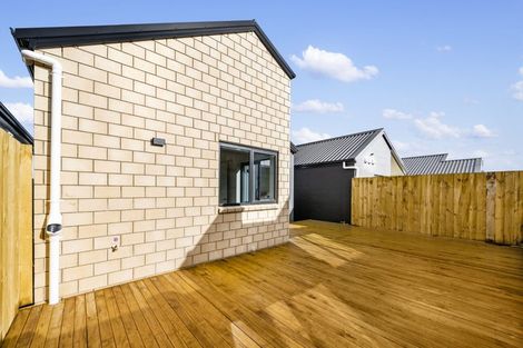 Photo of property in 42 Biokovo Street, Massey, Auckland, 0614