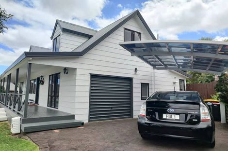 Photo of property in 8 Sandgate Avenue, Botany Downs, Auckland, 2010