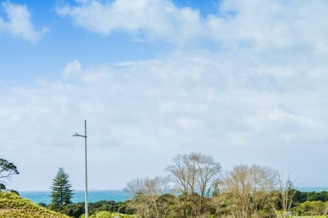 Photo of property in 5 Tawatawa Street, Long Bay, Auckland, 0630