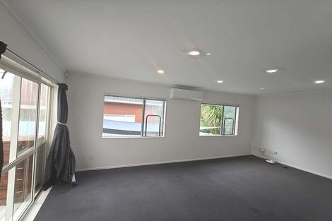 Photo of property in 16 Rotoiti Avenue, Pakuranga Heights, Auckland, 2010