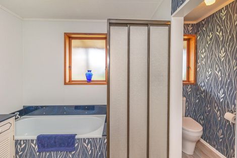 Photo of property in 382 Kimberley Road, Levin, 5571