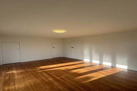 Photo of property in 479 Waitakere Road, Taupaki, Henderson, 0782