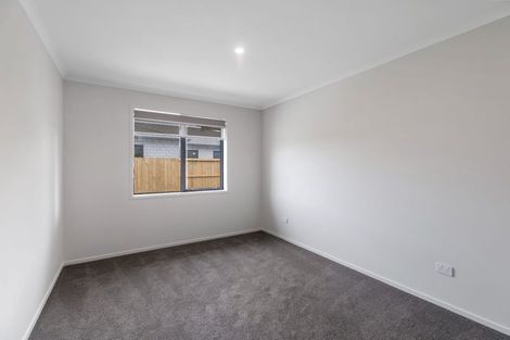Photo of property in 45 Kaurinui Crescent, One Tree Point, 0118